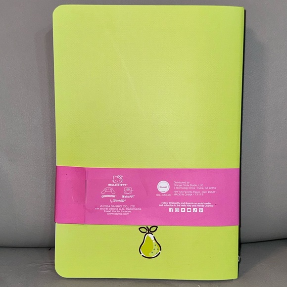 Sanrio Hello Kitty and Friends Set of 3 Notebooks - Picture 4 of 5